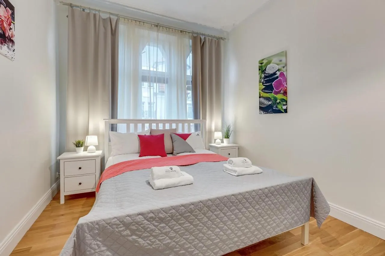 Lion Apartments - Palermo Spacious Family Apartment 3 Min Walk From The Beach Sopot