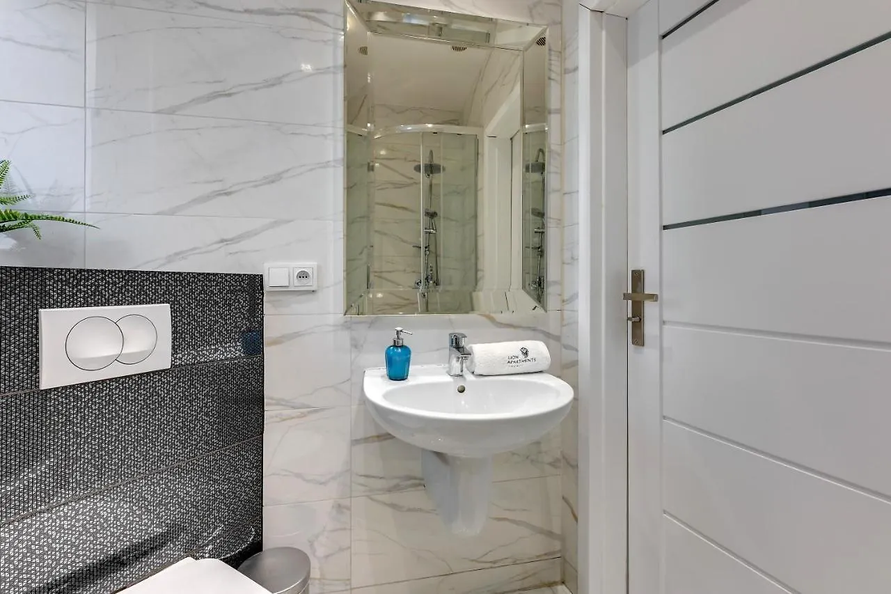 Lion Apartments - Palermo Spacious Family Apartment 3 Min Walk From The Beach Sopot Poland